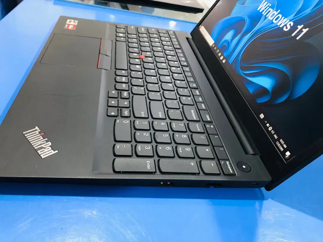 لپ تاپ لنوو 4گیگ گرافیک مجزا نسل ۱۱|رایانه همراه|میناب, |دیوار