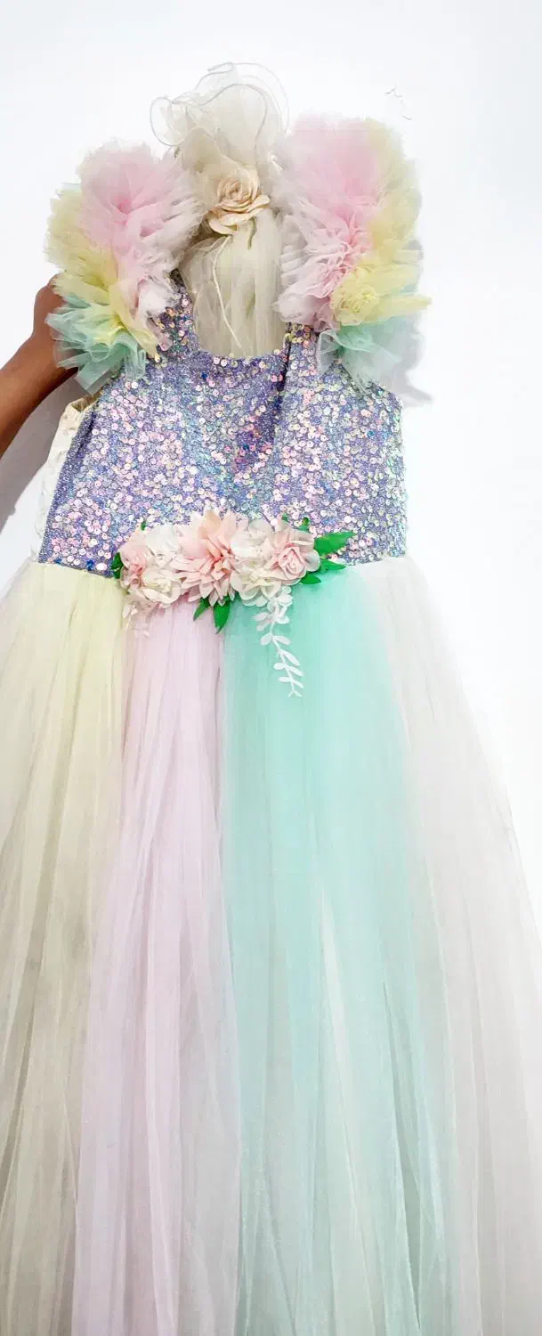 پیراهن مجلسی بچگانه|لباس|هشتگرد, هشتگرد قدیم|دیوار