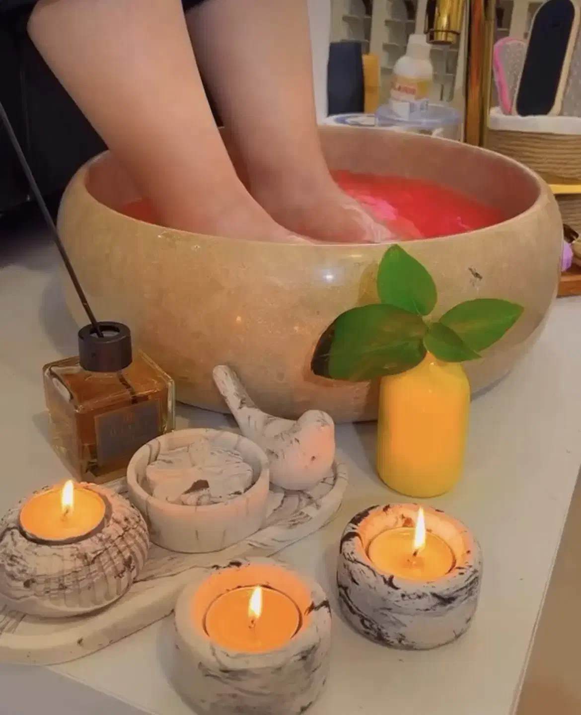 پدیکور تخصصی پا با تخفیف ویژه|خدمات آرایشگری و زیبایی|رشت, گلسار|دیوار