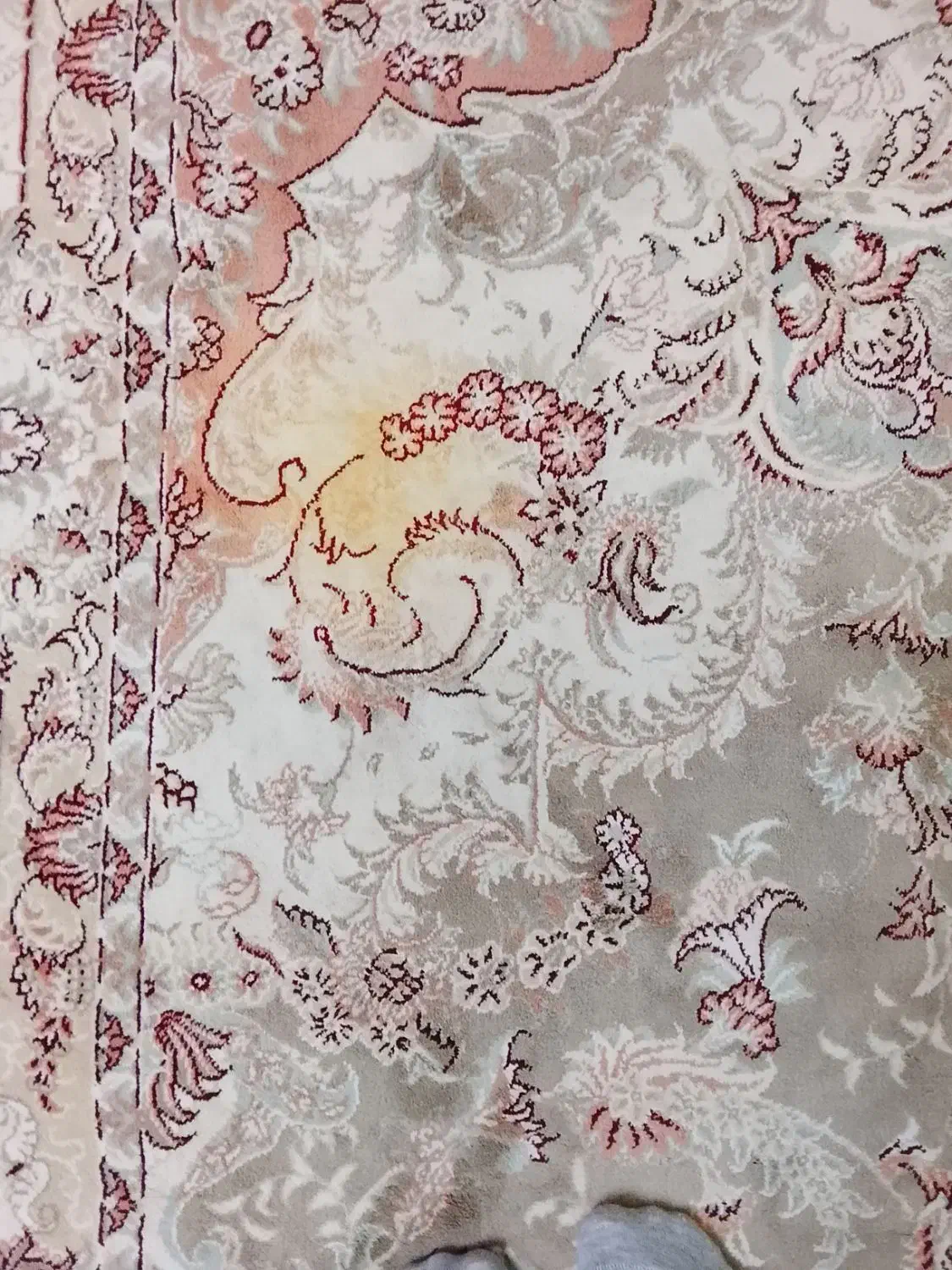 دوعددفرش کرم وگردویی|فرش|چناران, |دیوار