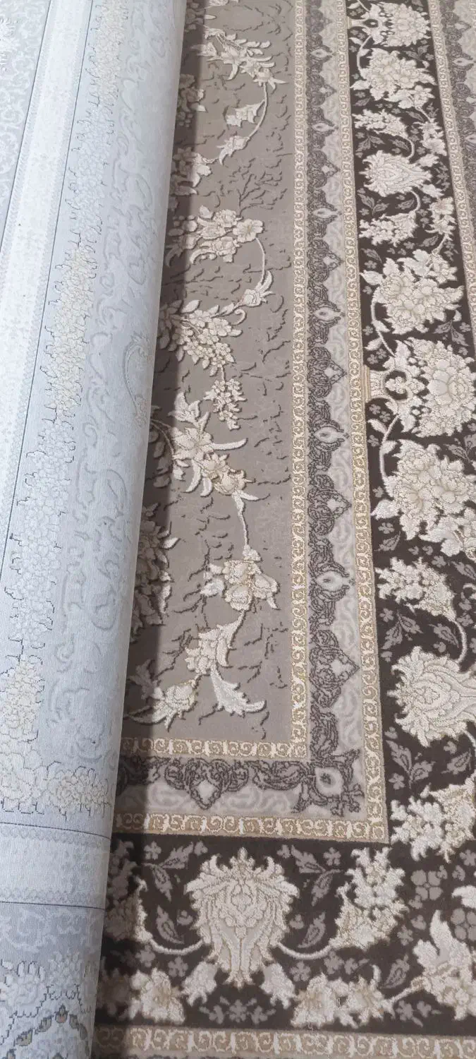 فرش‌ها ۷۰۰ شانه تراکم ۲۵۵۰ نخ صد درصد اکرولیک اصل|فرش|بروجرد, |دیوار