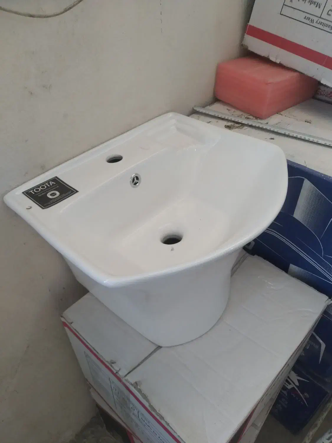 روشویی نیم پایه ۴۹در۴۴|لوازم سرویس بهداشتی|تهران, شهرک شریفی|دیوار