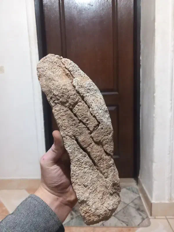 سنگ قدیمی|کلکسیون اشیاء عتیقه|رشت, سیا اسطلخ|دیوار