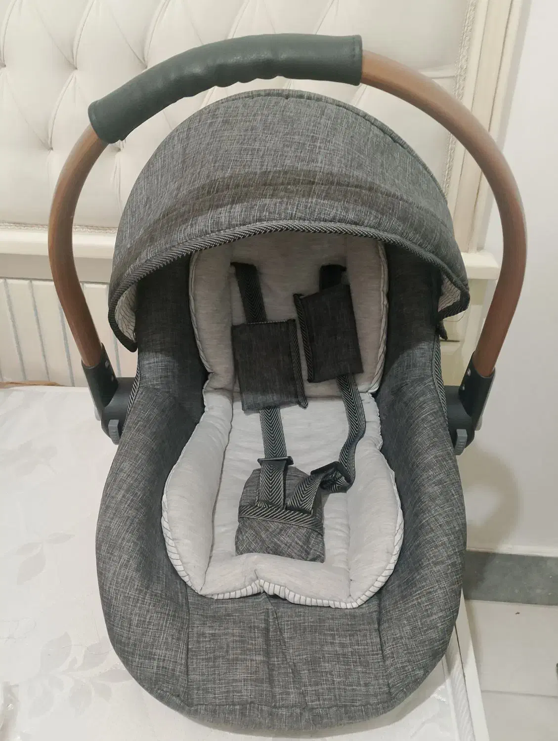 تخت و کریر نوزاد|اسباب و اثاث بچه|رباط‌کریم, رباط‌کریم|دیوار