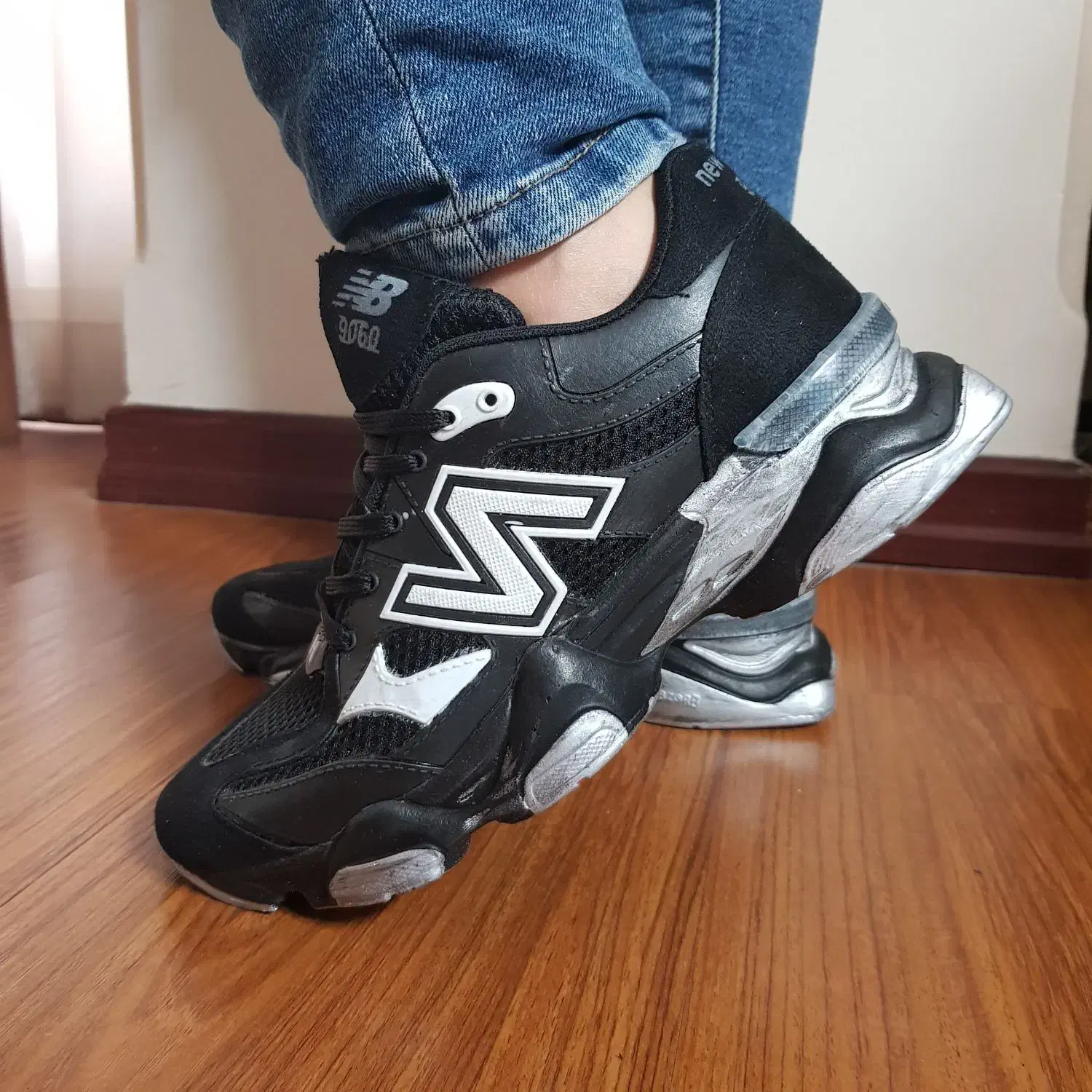 فروش کتونی نیوبالانس مدل ۹۰۶۰ با بهترین کیفیت|کیف، کفش، کمربند|تهران, ارم|دیوار