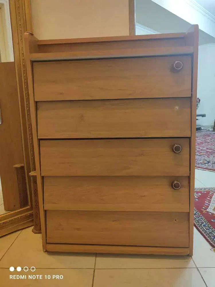 کمد|جاکفشی، کمد، دراور|شیراز, قدوسی غربی|دیوار