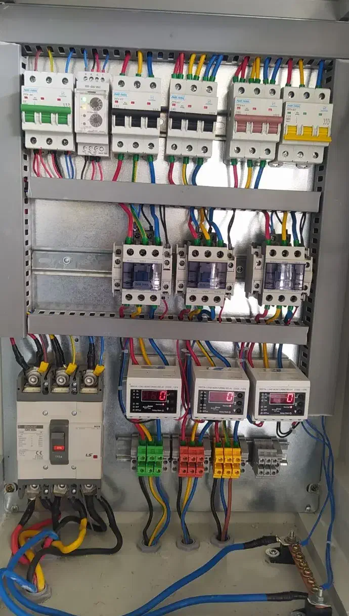 تابلو ساز برق صنعتی سه فاز و تک فاز|خدمات پیشه و مهارت|صحنه, |دیوار