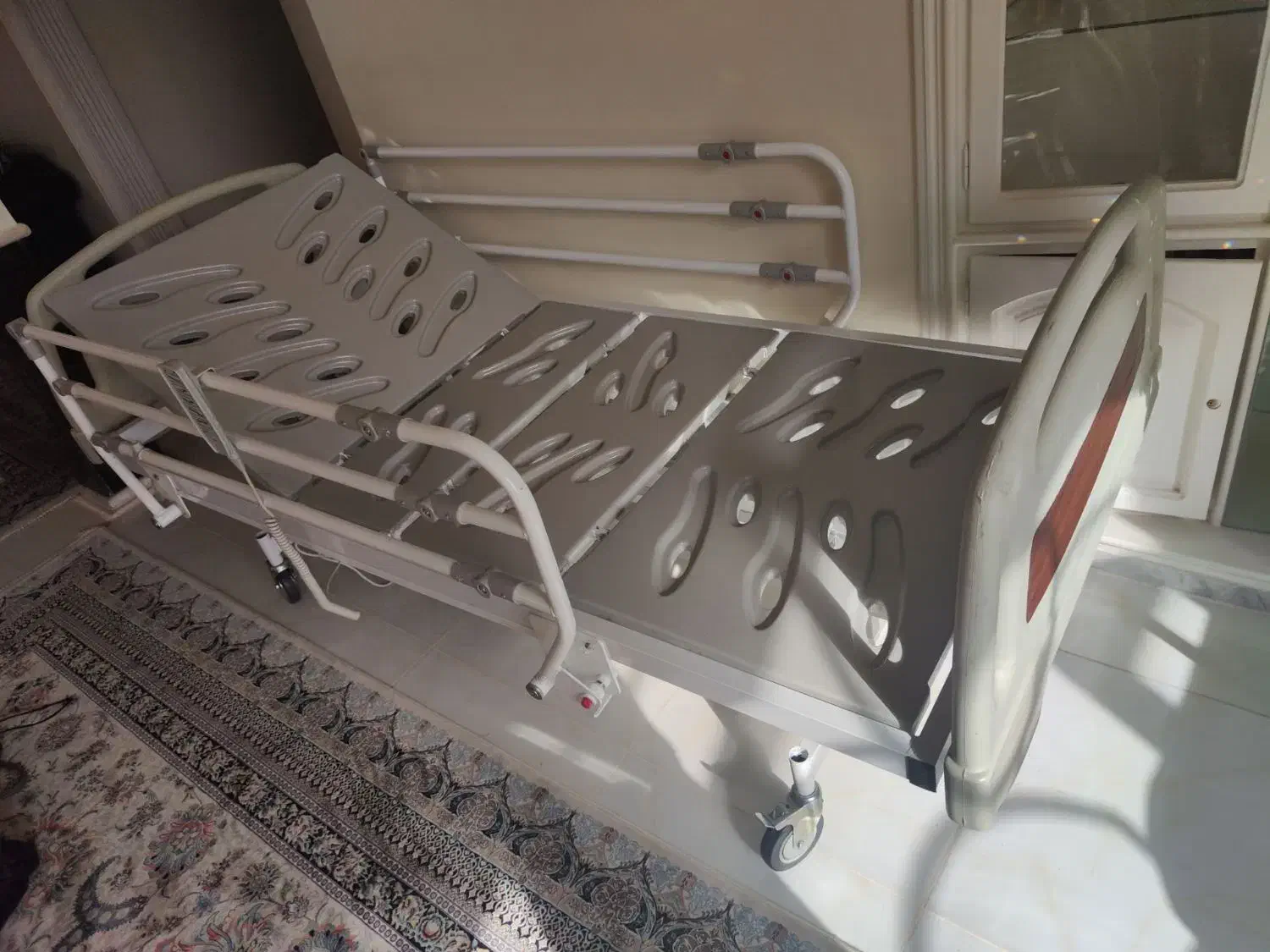 تخت برقی|آرایشی، بهداشتی، درمانی|مشهد, هنرور|دیوار