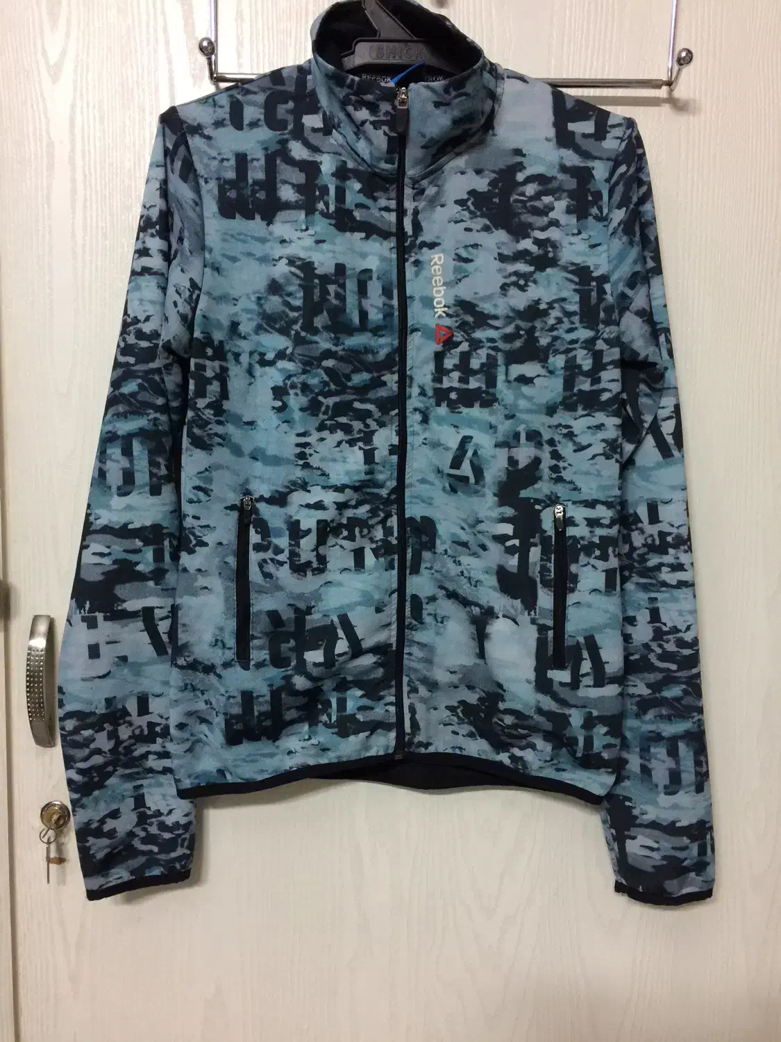 سیوشرت|لباس|تهران, دهم فروردین|دیوار