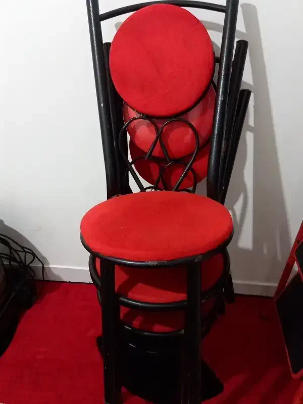 چهار پیایه|صندلی و نیمکت|گرگان, |دیوار