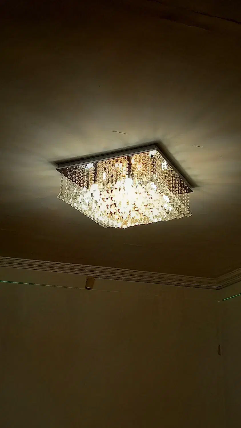 لوستر سقفی کریستال ۴ حالته ریموت دار|لوستر و چراغ آویز|اهر, |دیوار