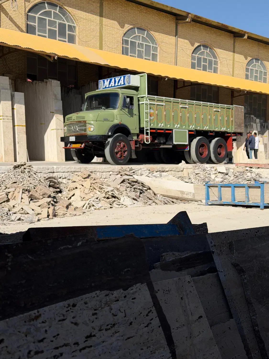 دهچرخ زیر مایلر باری|خودرو سنگین|شیراز, مبعث|دیوار