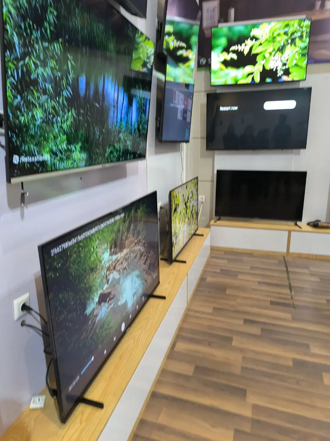 اسنوا 55و65|تلویزیون و پروژکتور|یزد, |دیوار