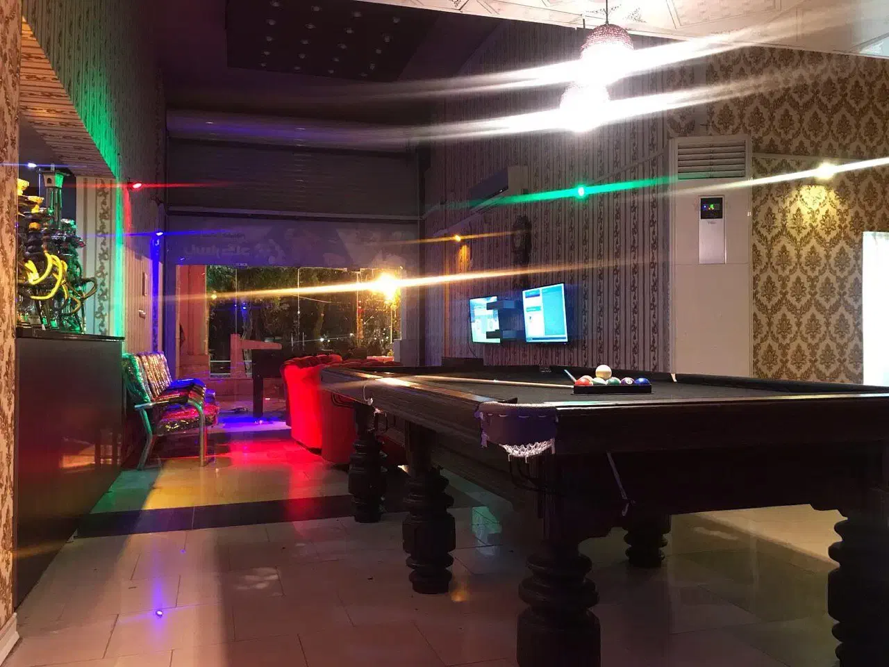 مغازه 300 متری جهت ( افق کوروش و دیلی مارکت )|اجارهٔ مغازه و غرفه|اهواز, بیست متری شهرداری|دیوار