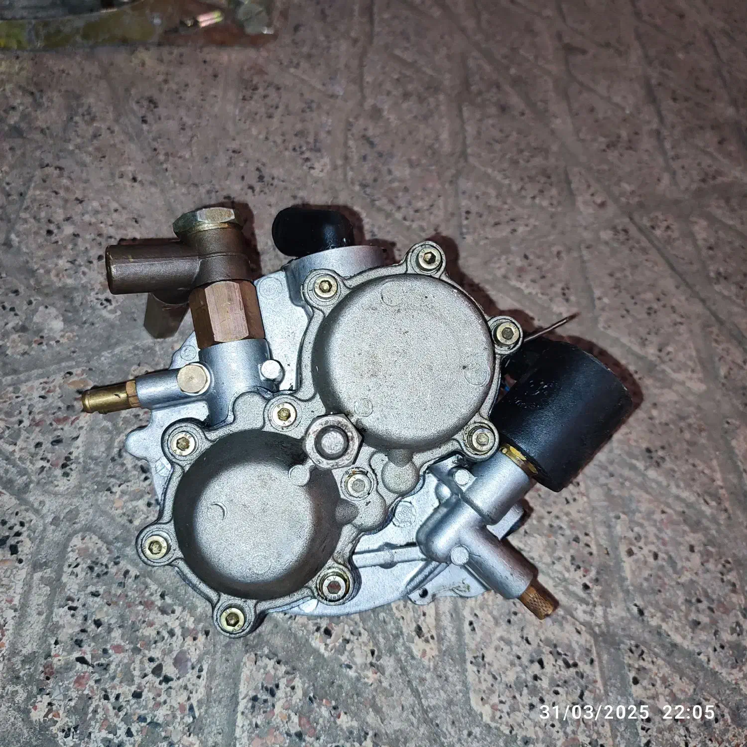 رگلاتور گاز گاز مایع وسی آن جی و چادر برزنتی نیسان|قطعات یدکی و لوازم جانبی|گرگان, |دیوار