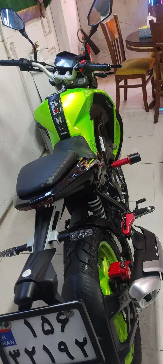 بنلی ۱۸۰ اس ۳۰۰۰ کارکرد در حد نو|موتورسیکلت|رشت, پیرسرا|دیوار