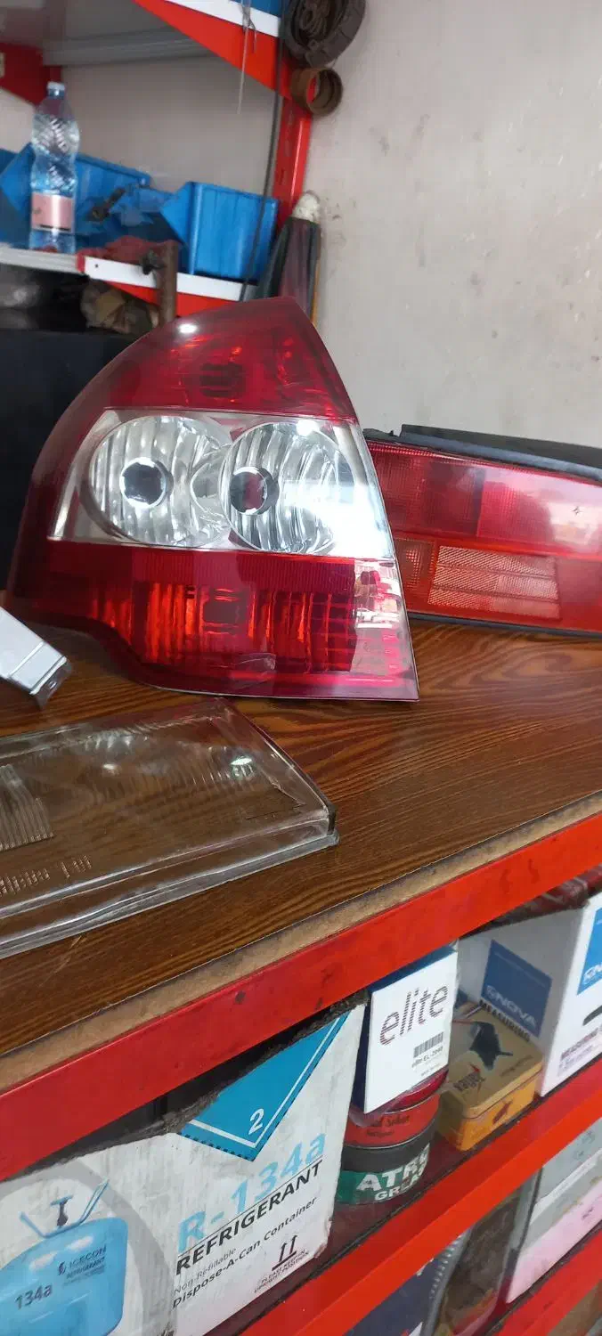 چراغ عقب تیبا و پرژکتور پارس|قطعات یدکی و لوازم جانبی|هشتگرد, هشتگرد قدیم|دیوار