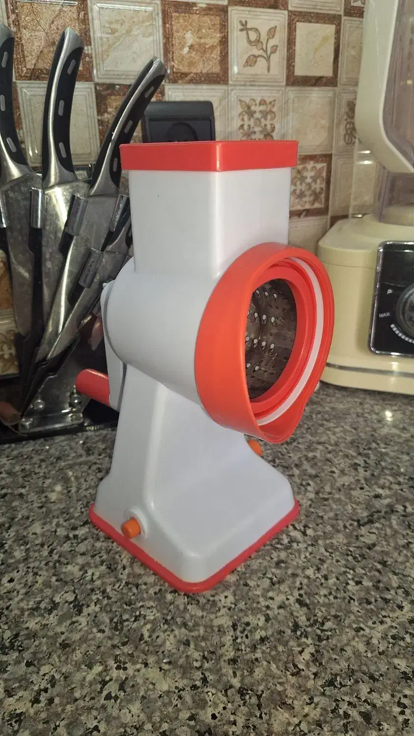 خردکن دستی ۴ راه کاره|خردکن، آسیاب، غذاساز|اراک, |دیوار