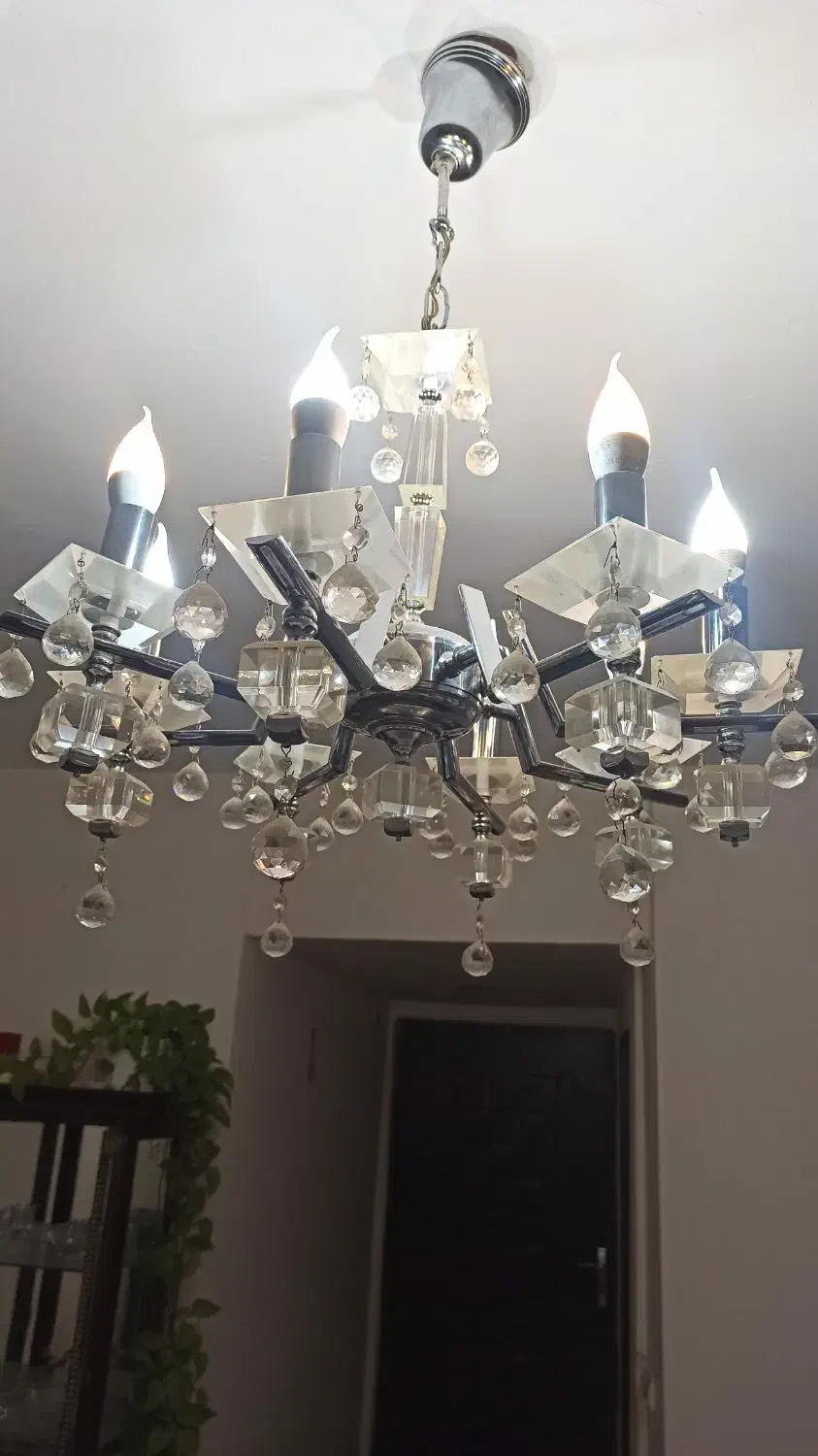 لوستر ۸ شعله|لوستر و چراغ آویز|گلبهار, شهر جدید گلبهار|دیوار