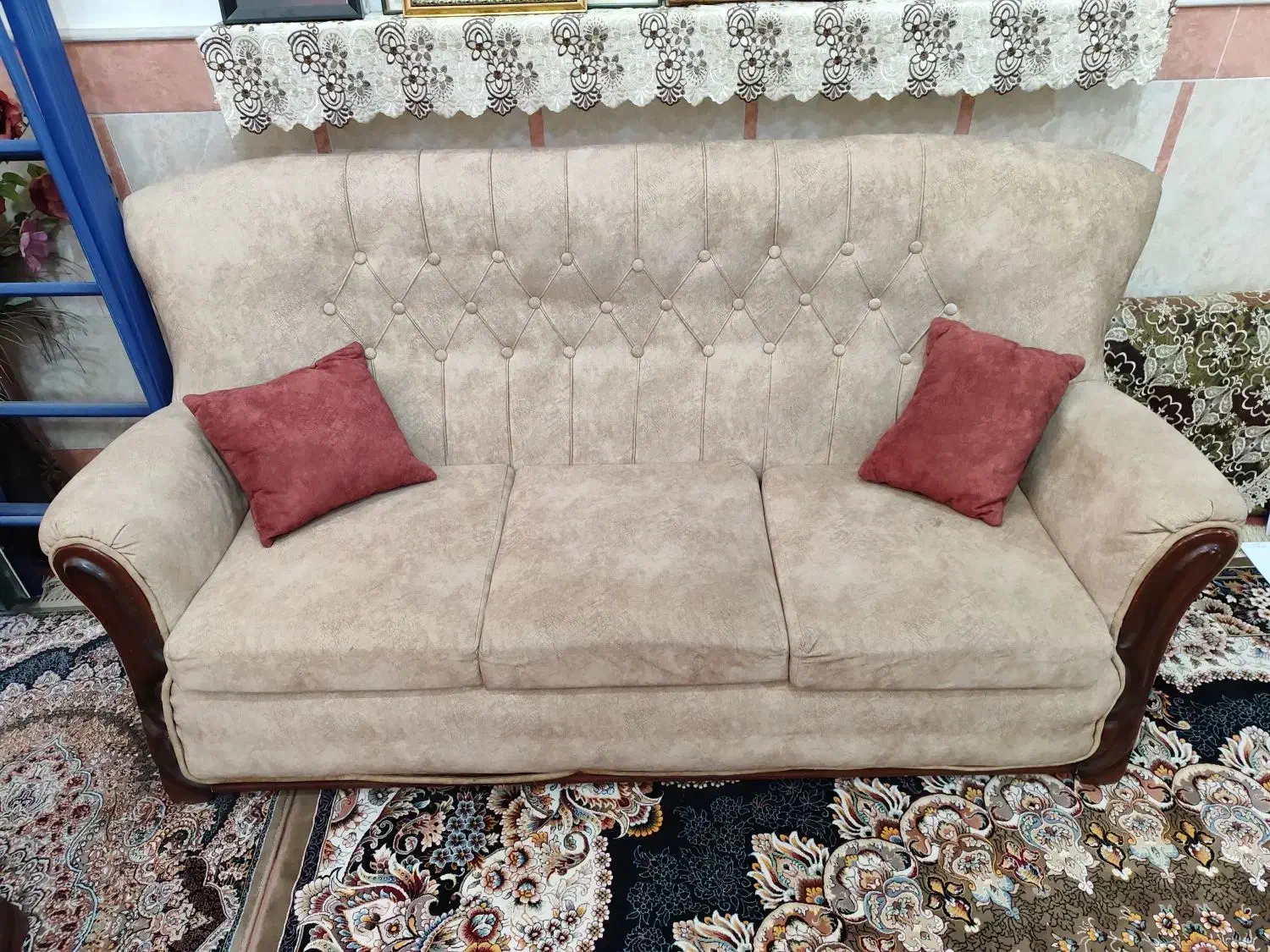 مبل راحتی 7 نفره|مبلمان خانگی و میز عسلی|قم, چهل درخت|دیوار