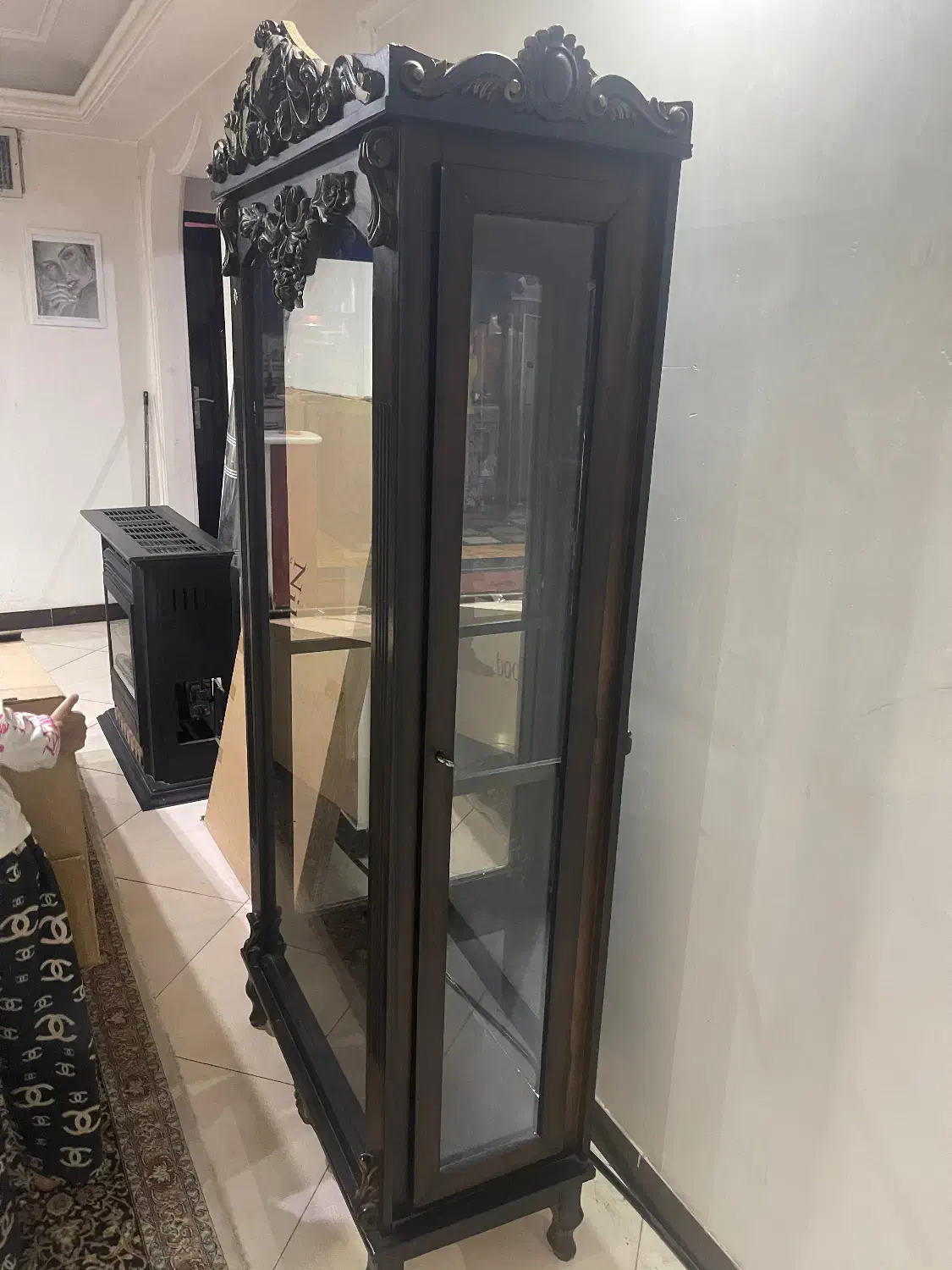 بوفه شیشه ای و میز tvرایگان|بوفه، ویترین، کنسول|تهران, شهرک ابوذر|دیوار