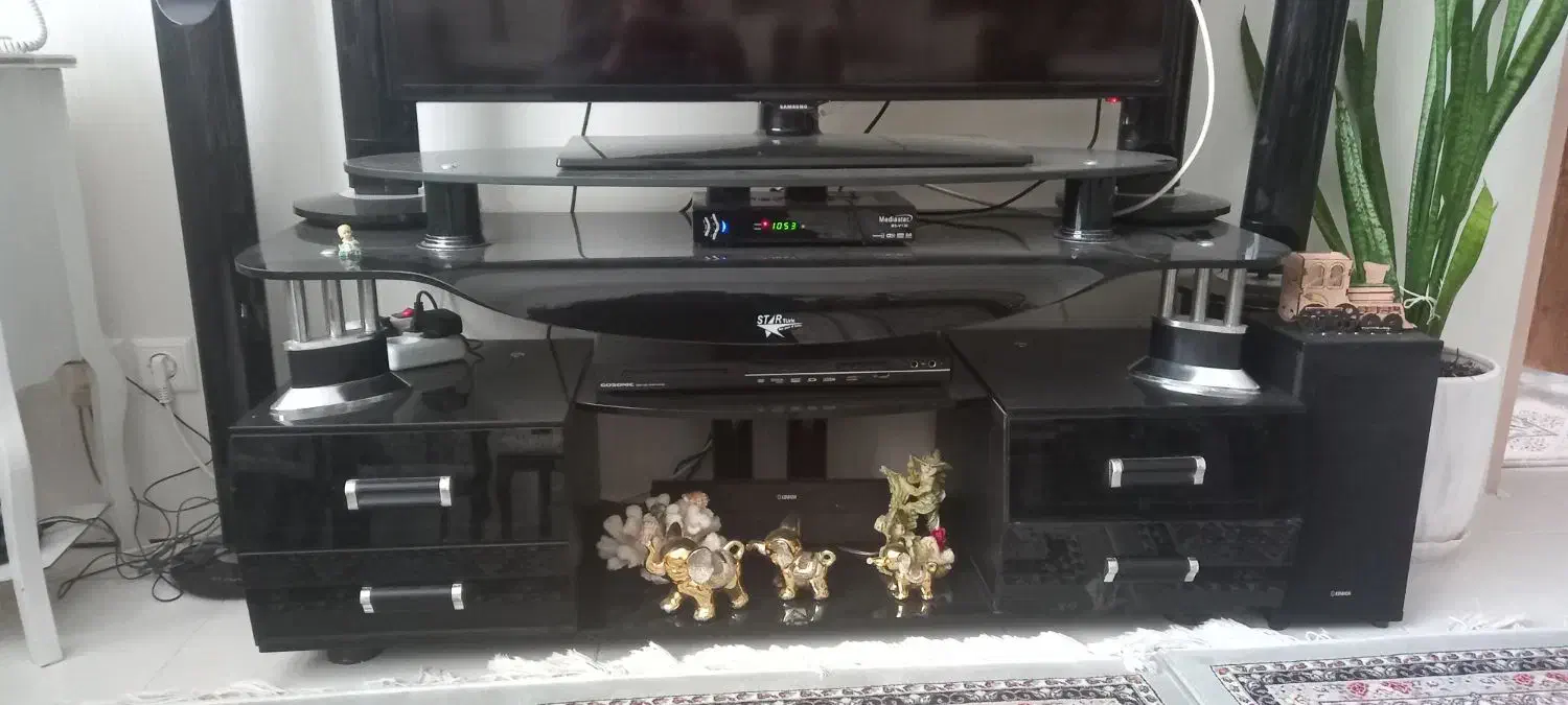 میزتلویزیون|میز تلویزیون|نیشابور, هفده شهریور|دیوار