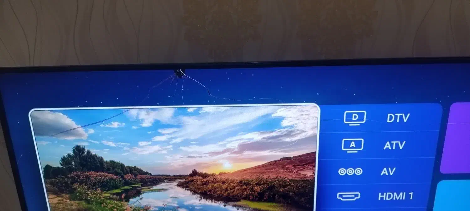 تلویزیون X.Vision 55 اینچ(تصویر سالم، ترک در صفحه)|تلویزیون و پروژکتور|رشت, معلم|دیوار