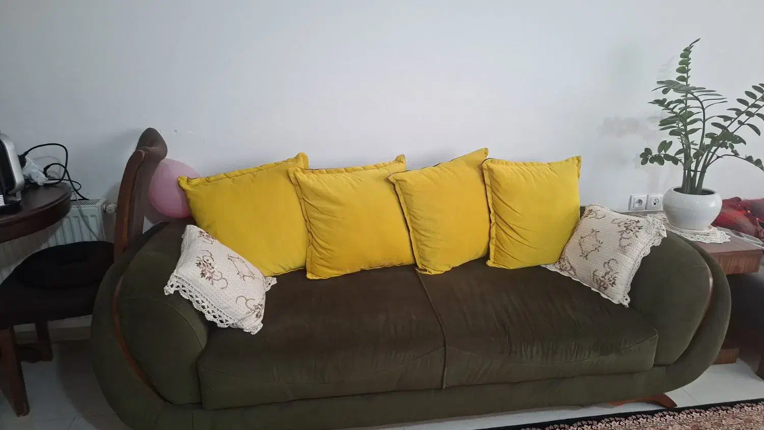 مبلمان|مبلمان خانگی و میز عسلی|صدرا-فارس, فاز ۱|دیوار