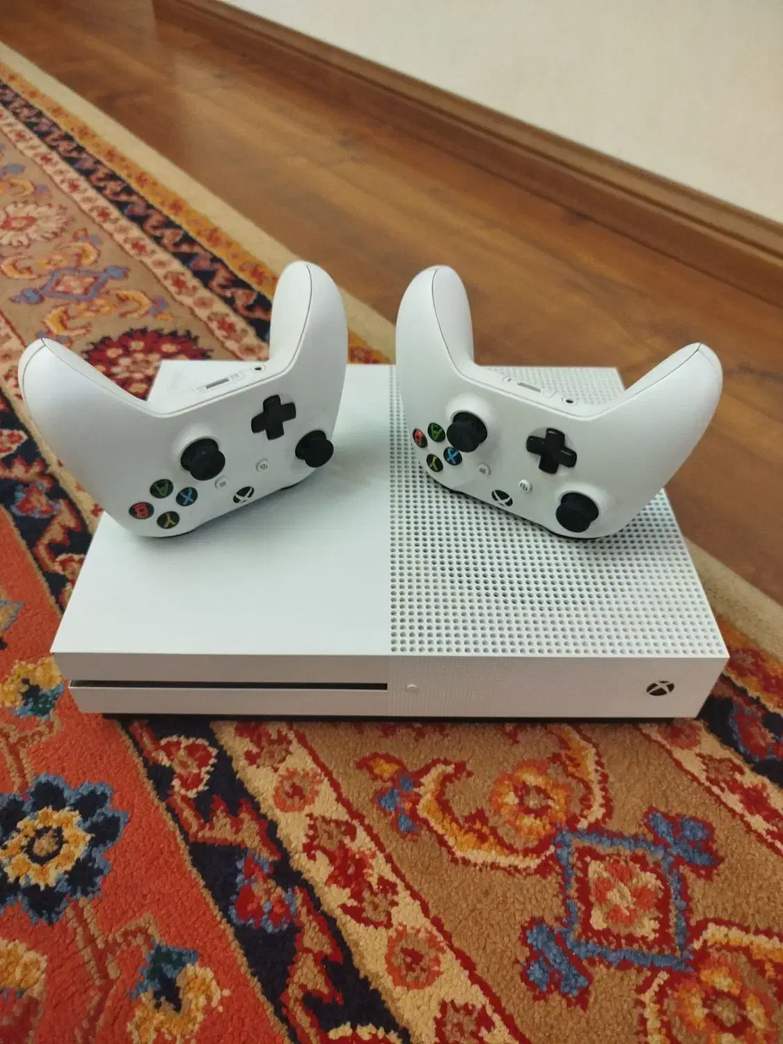 ایکس باکس Xbox One s دو دسته یک ترابایت فول گیم|کنسول، بازی ویدئویی و آنلاین|گرگان, |دیوار