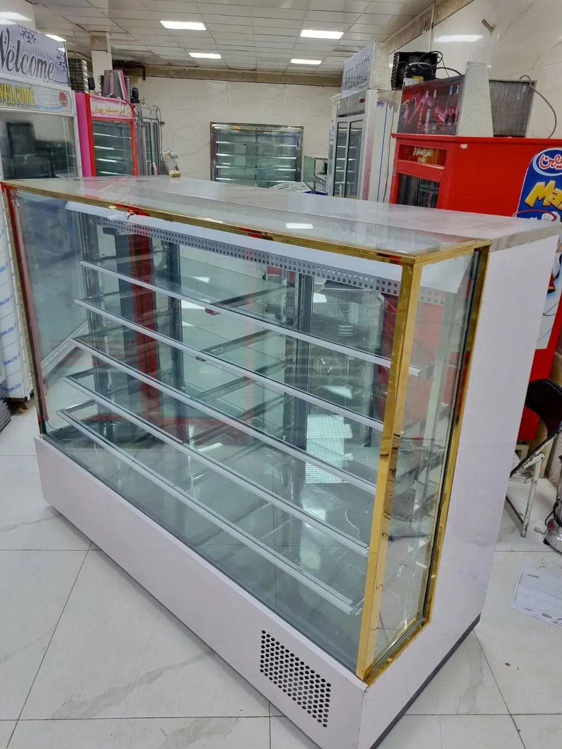 یخچال مکعبی قنادی ویترینی مشابه اکبند|فروشگاه و مغازه|نسیمشهر, |دیوار