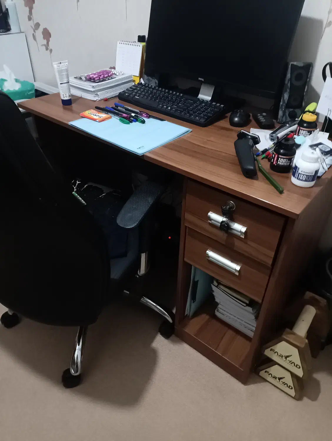 میز تحریر|میز تحریر و کامپیوتر|کرج, چهارصد دستگاه|دیوار