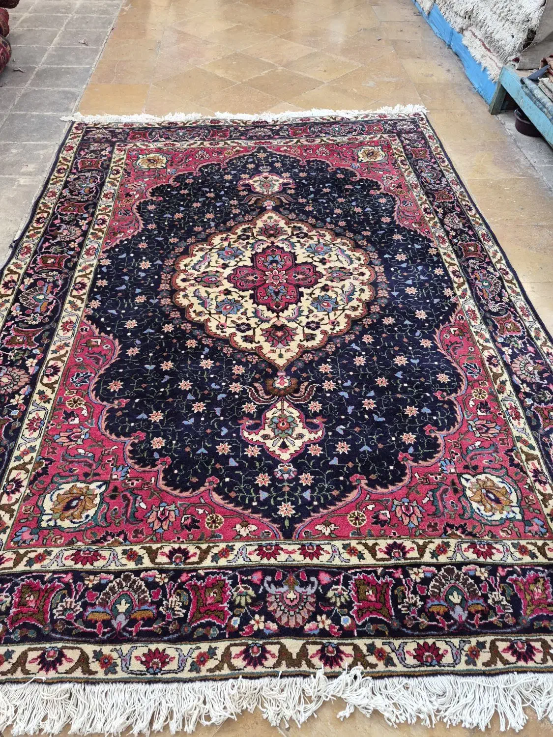 جفت شش متری تبریز|فرش|تهران, هروی|دیوار