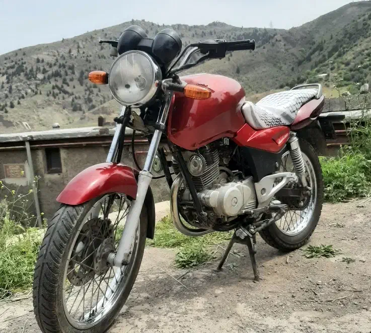 پولسار تک شمع|موتورسیکلت|رشت, نامجو|دیوار