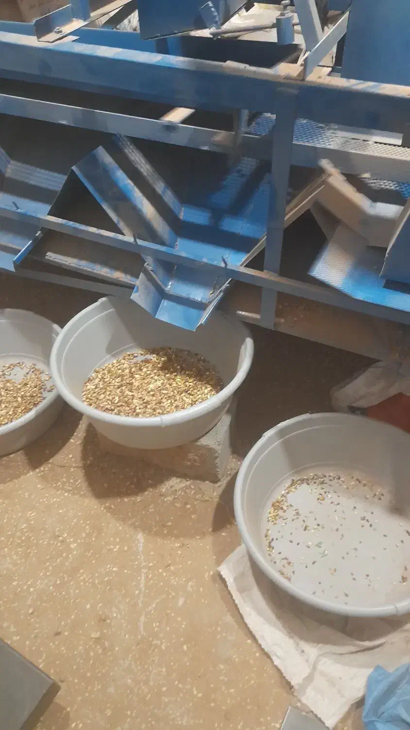 دستگاه پسته شکن|خدمات باغبانی و درختکاری|بیرجند, |دیوار