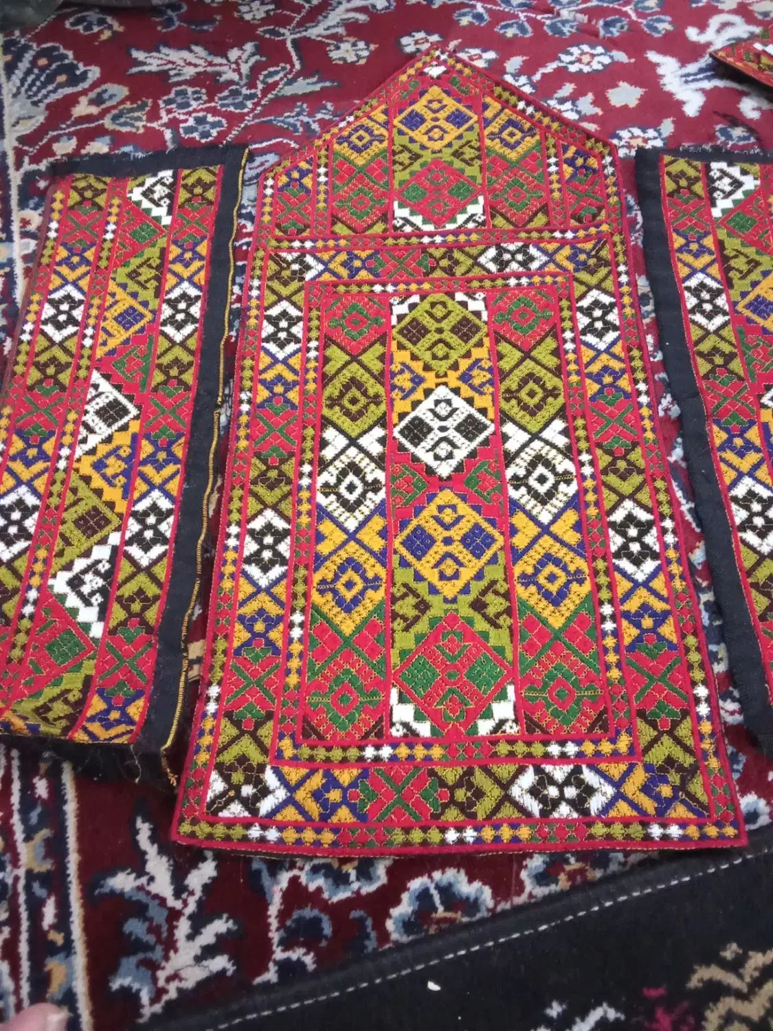 زنچک|لباس|هامون, |دیوار