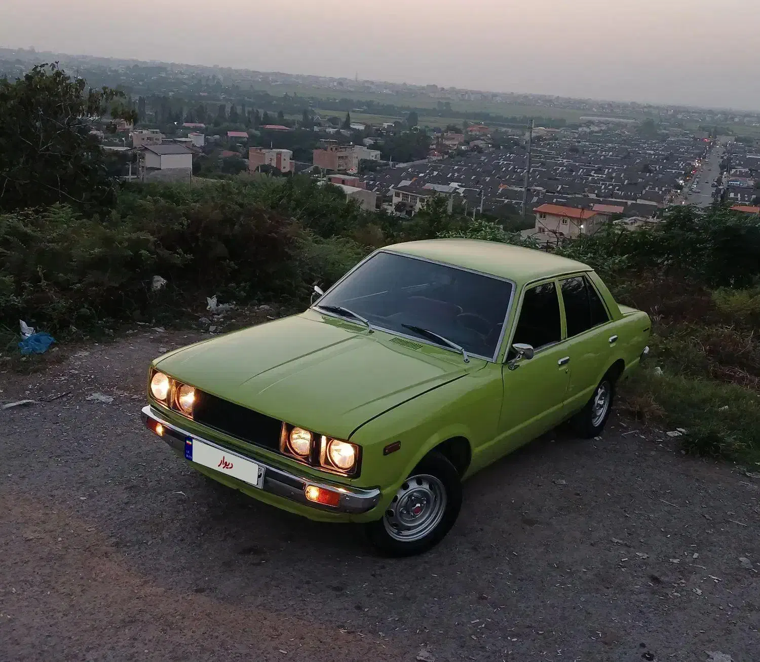 توبیوتا کارینا پسته ای|خودرو کلاسیک|قائمشهر, |دیوار