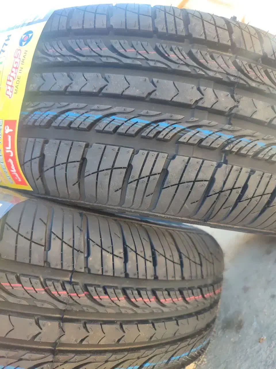 فروش یک جفت لاستیک|قطعات یدکی و لوازم جانبی|ساروق, |دیوار