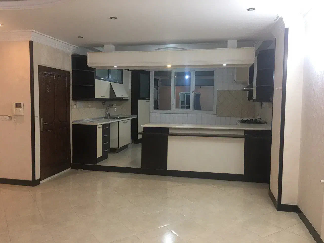 106 متر تکواحدی