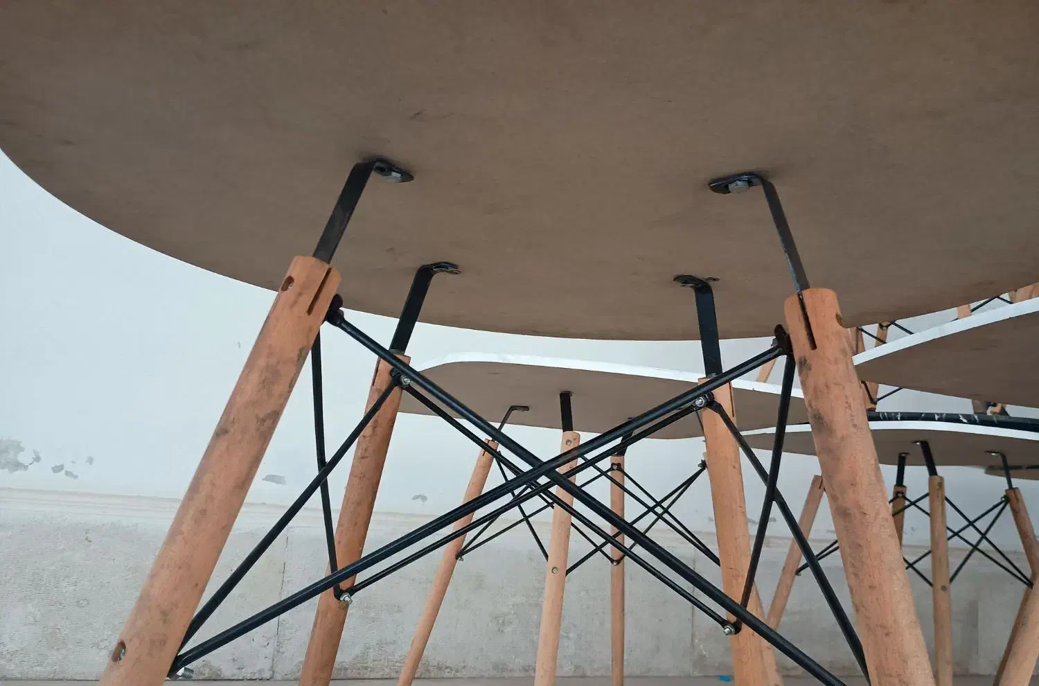 میز بدون صندلی (تک و تعداد)|میز و صندلی غذاخوری|کیش, |دیوار