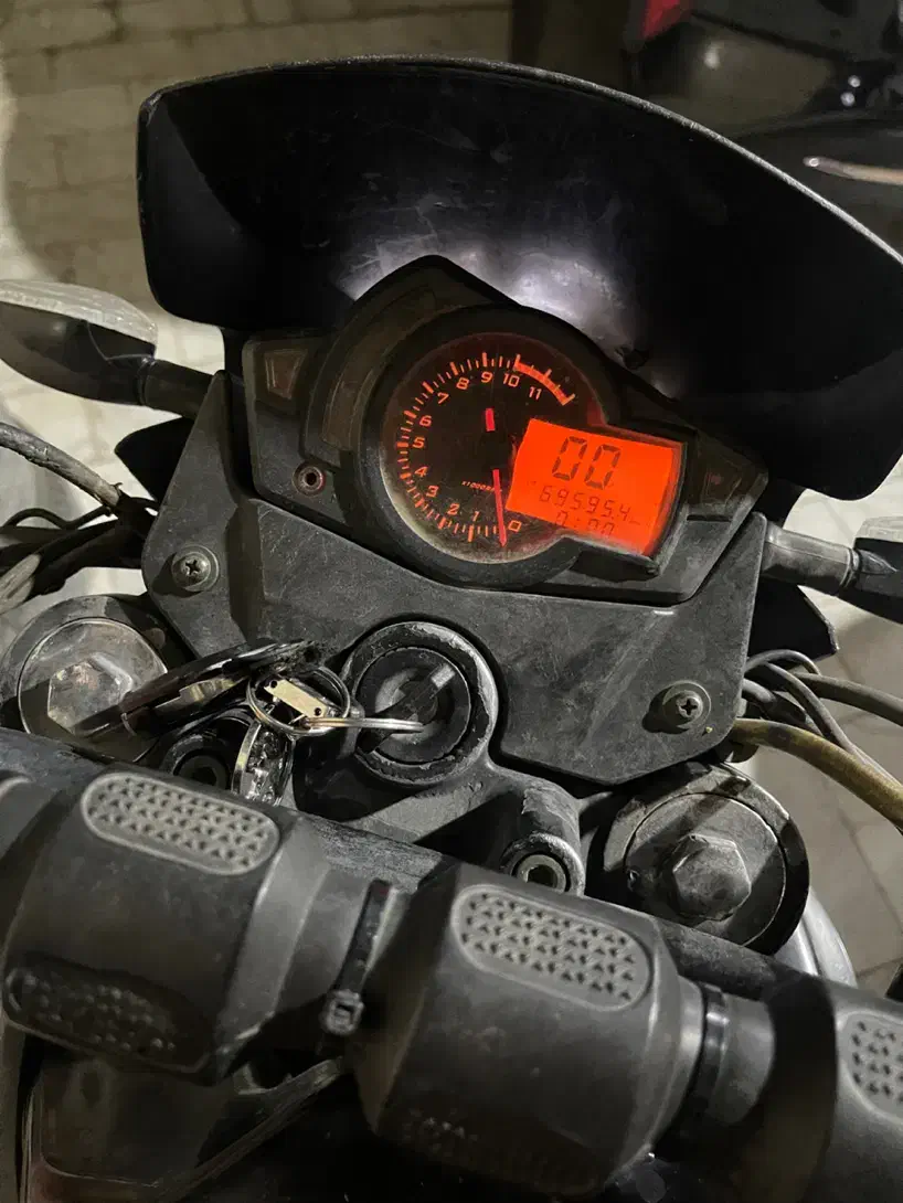 تریل 200|موتورسیکلت|زاهدان, |دیوار