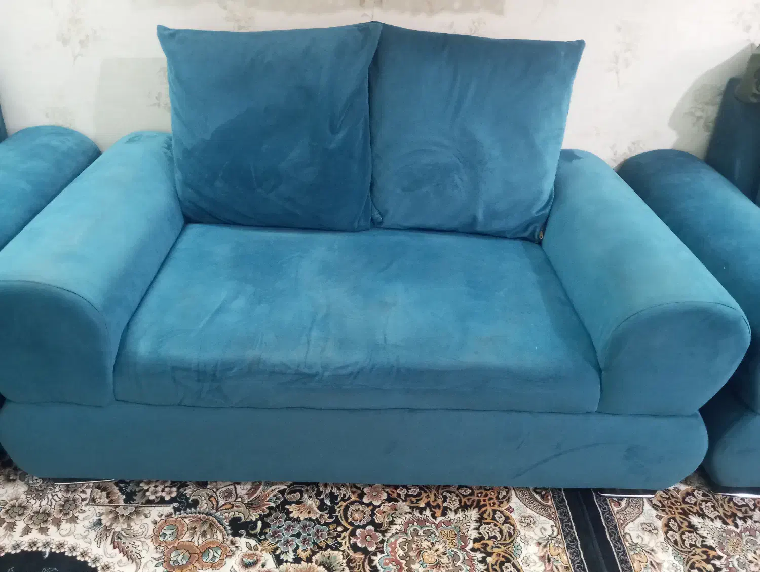 مبل ۷ نفره|مبلمان خانگی و میز عسلی|قم, سراجه (۱۵ خرداد)|دیوار