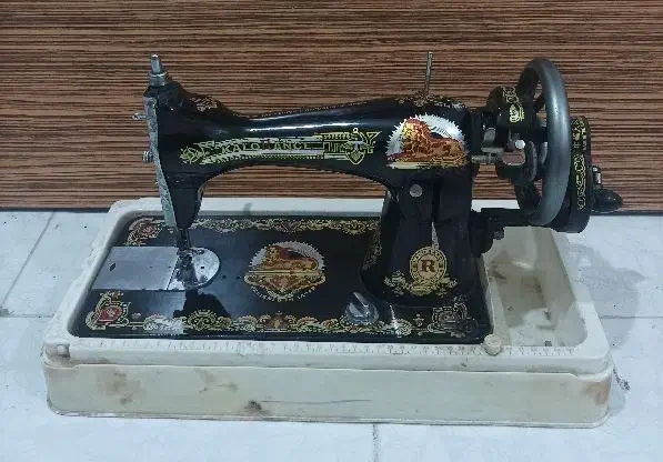 جرخ خیاطی دستی|چرخ خیاطی و ریسندگی|بوشهر, |دیوار