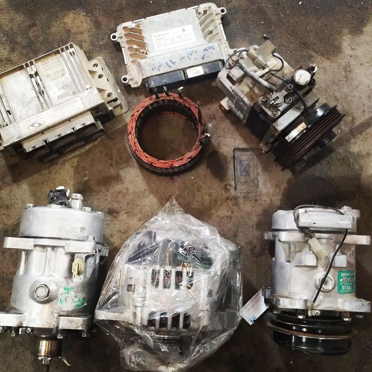 اوراقی خودرو خریدار خودروهای فرسوده لوازم استوک|قطعات یدکی و لوازم جانبی|نیشابور, کشتارگاه|دیوار