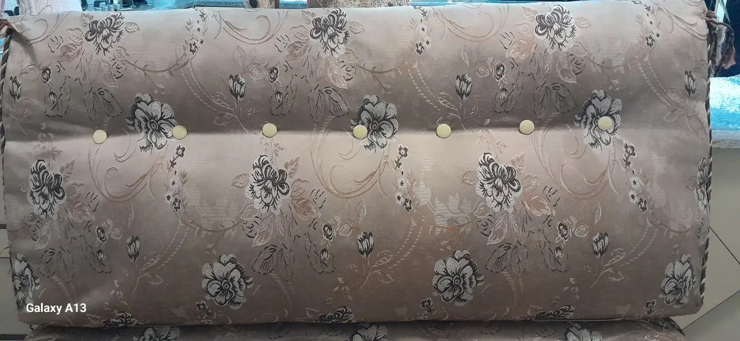 متکا|رختخواب، بالش، پتو|اهرم, |دیوار