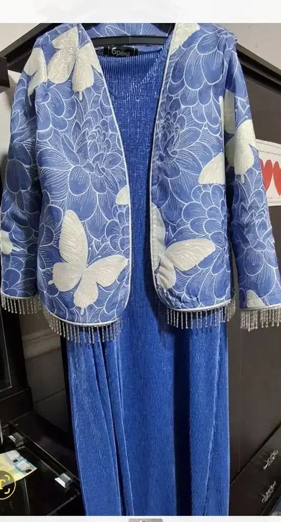 لباس مجلسی|لباس|فیروزآباد (فارس), |دیوار