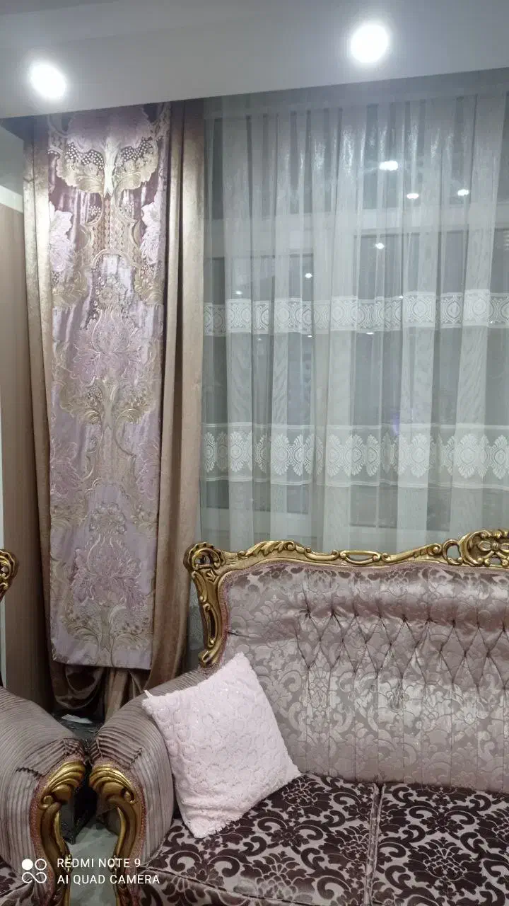 مبل هفت نفره با پرده پذیرایی|مبلمان خانگی و میز عسلی|ری, جوانمرد قصاب|دیوار