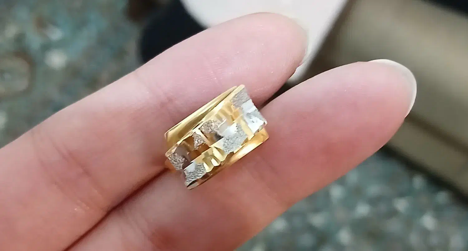 طلا گمشده|اشیا|مرند, |دیوار