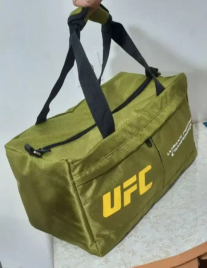 ساک ورزشی، مسافرتی|کیف، کفش، کمربند|گرمدره, |دیوار