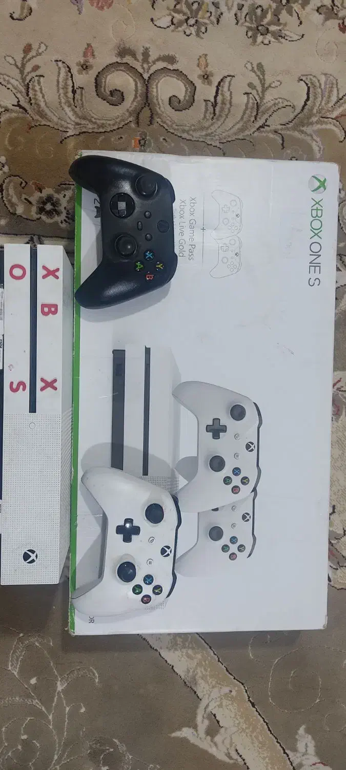 ایکس باکس سری oneSیک ترابایت دو دستگیره اورجینال|کنسول، بازی ویدئویی و آنلاین|نورآباد, |دیوار