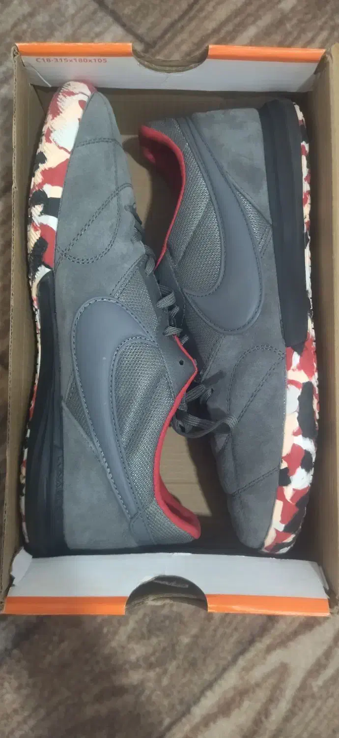 کفش فوتسال Nike Premier Sala مشخصات|کیف، کفش، کمربند|مشهد, خواجه ربیع|دیوار